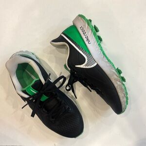 Nike Green and Black Soft Spike Golf Sneakers